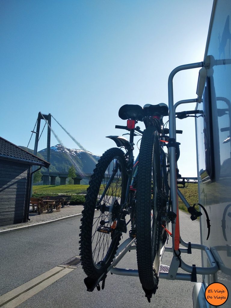 Bicicleta y Autocaravana viajar en Noruega