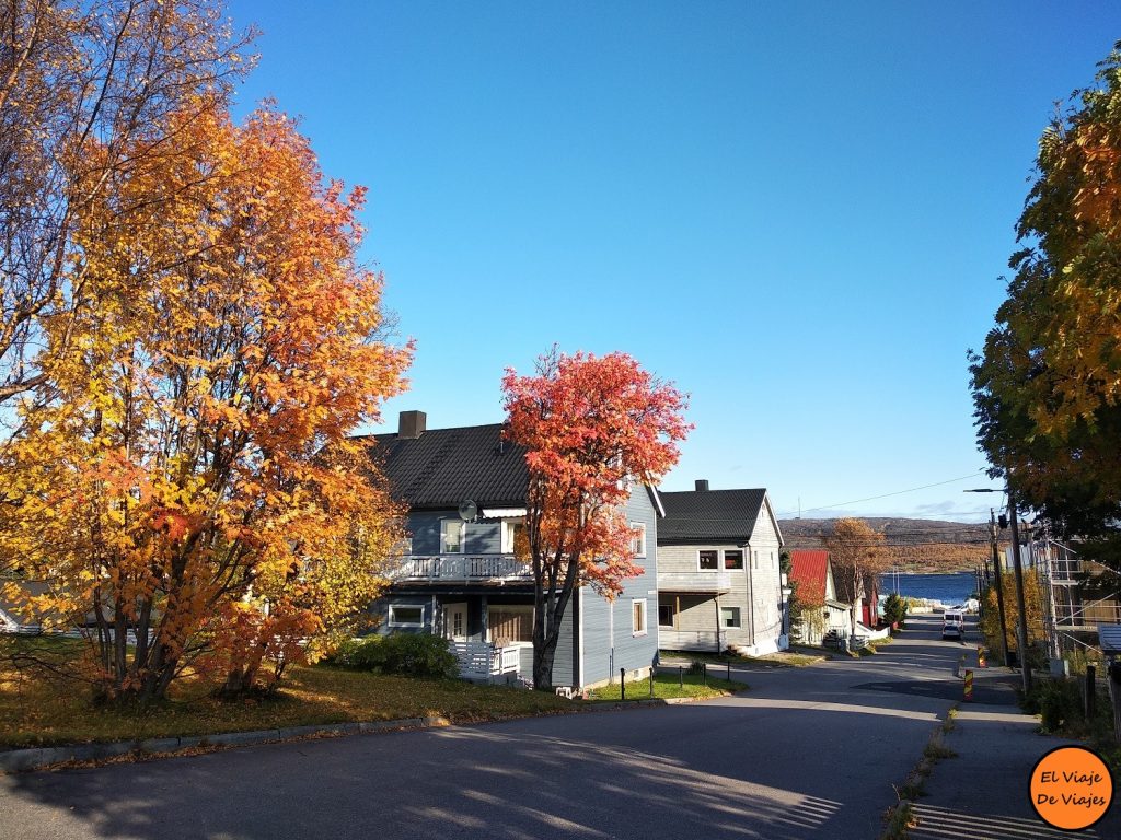 Norte de Noruega en otoño