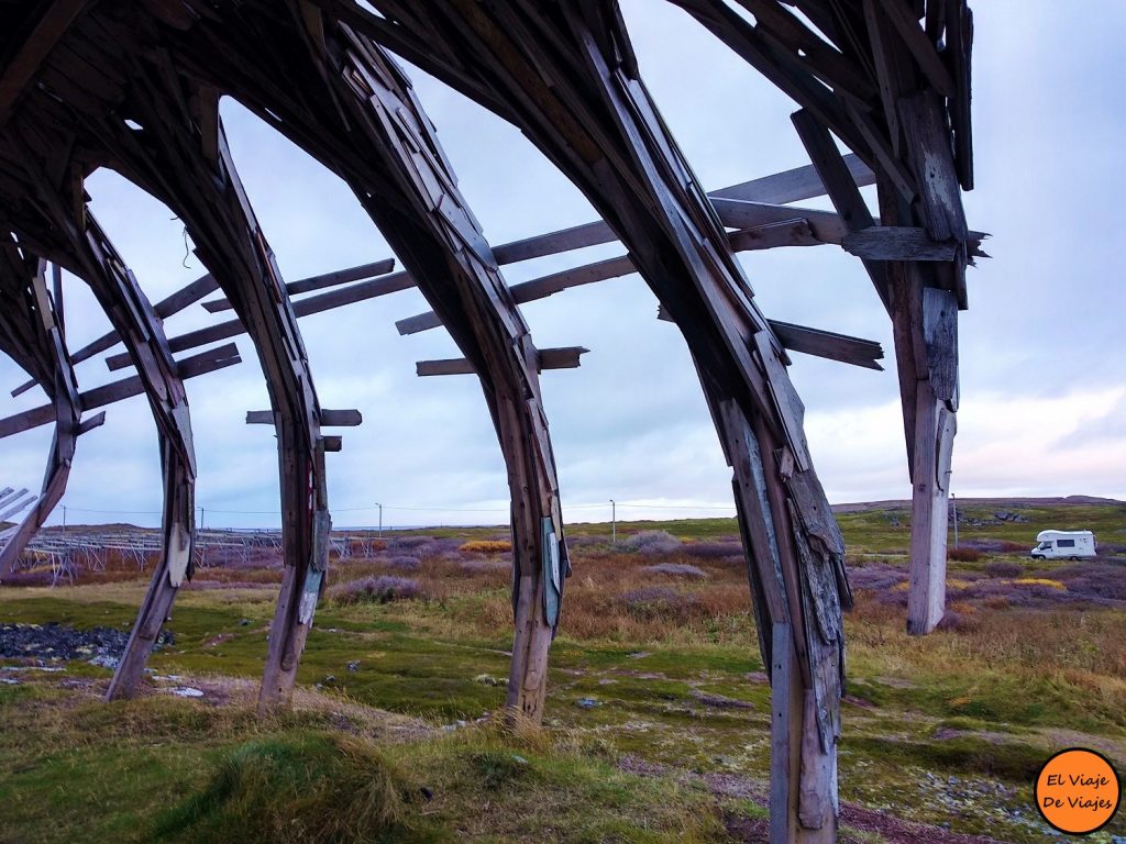 Escultura de Drakkar en Vardø