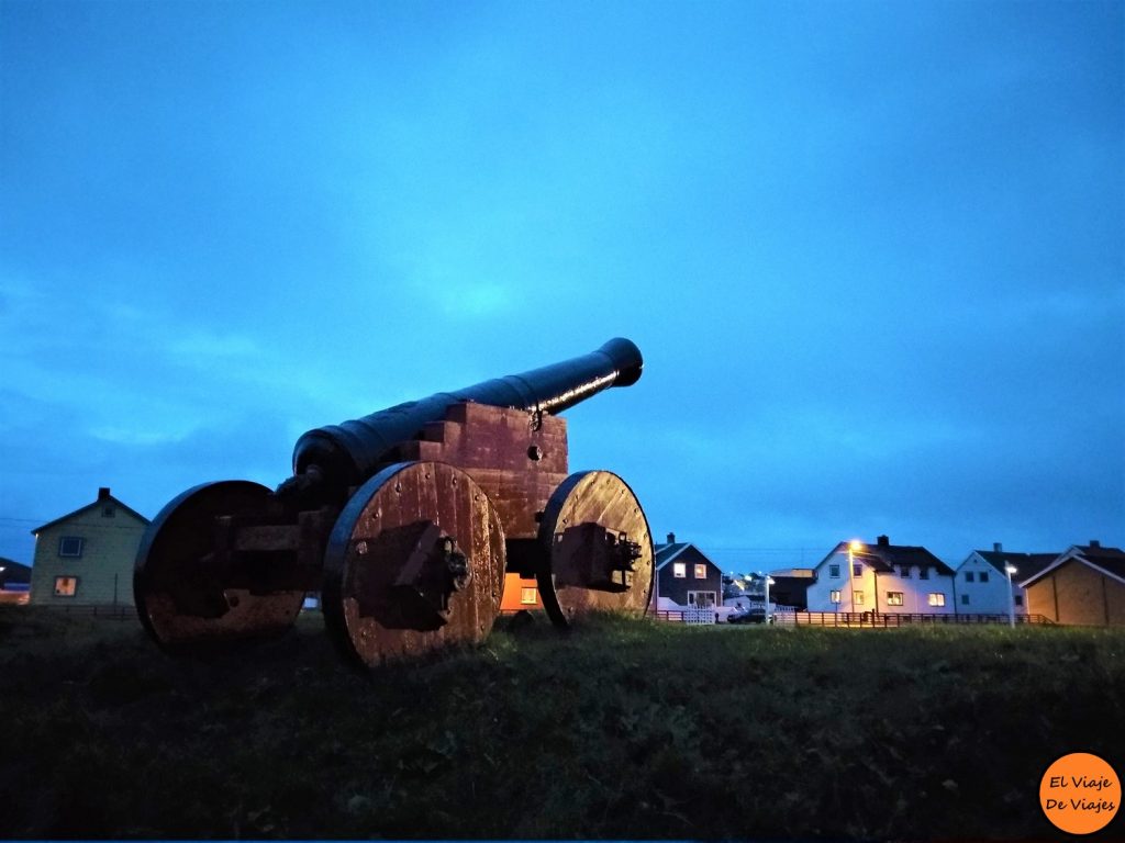 Vardø - Ciudad Pesquera con un Glorioso Pasado