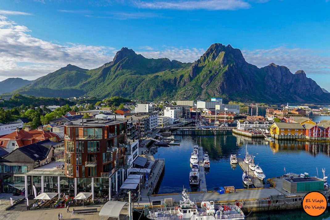 Ciudad de Svolvær en las islas Lofoten