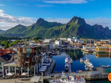 Svolvær-Capital de las islas Lofoten Ciudad de Svolvær en las islas Lofoten